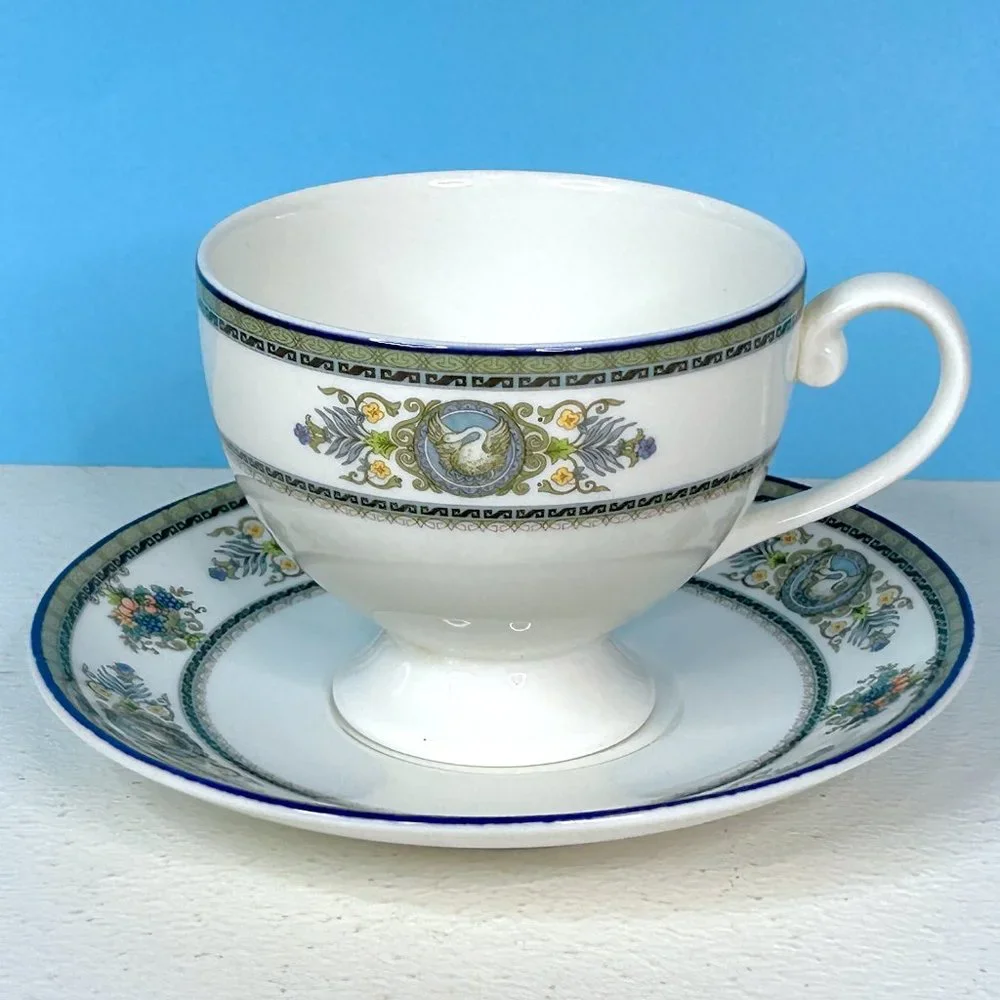 Mikasa Ultima+ Super‎ Strong Fine China HK305 Victorian Crest Cup And Saucer Set